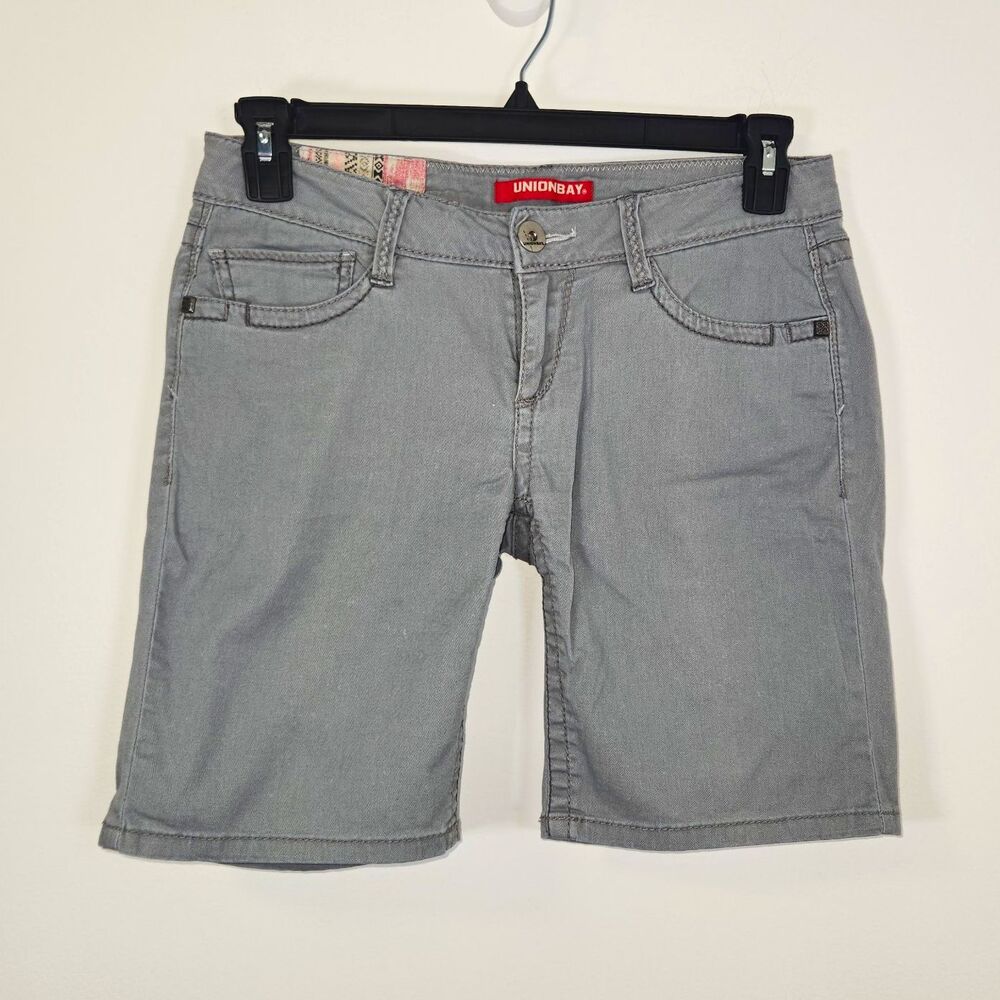 Union Bay Junior's Grey Stretch Shorts w/decorative Stitching/Pockets Size 7